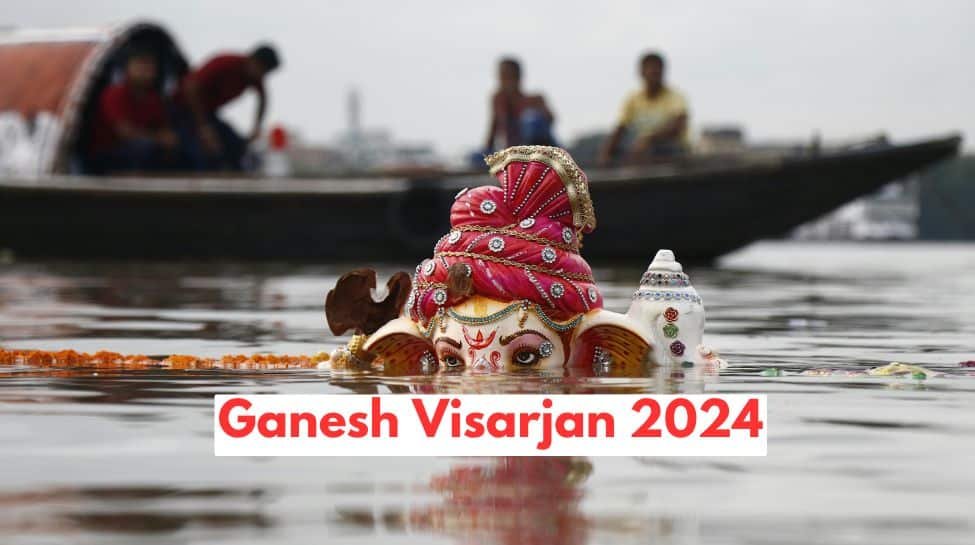 गणेश विसर्जन 2024: परंपराओं, अनुष्ठानों, प्रार्थनाओं और विसर्जन के बारे में सब कुछ जानें