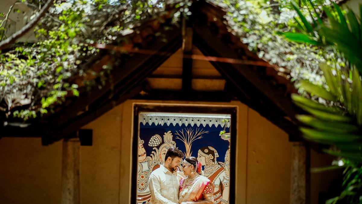 अंगूर के बागानों, रेलगाड़ियों और संग्रहालयों जैसे इन अनोखे विवाह स्थलों पर 'मैं करता हूँ' कहें