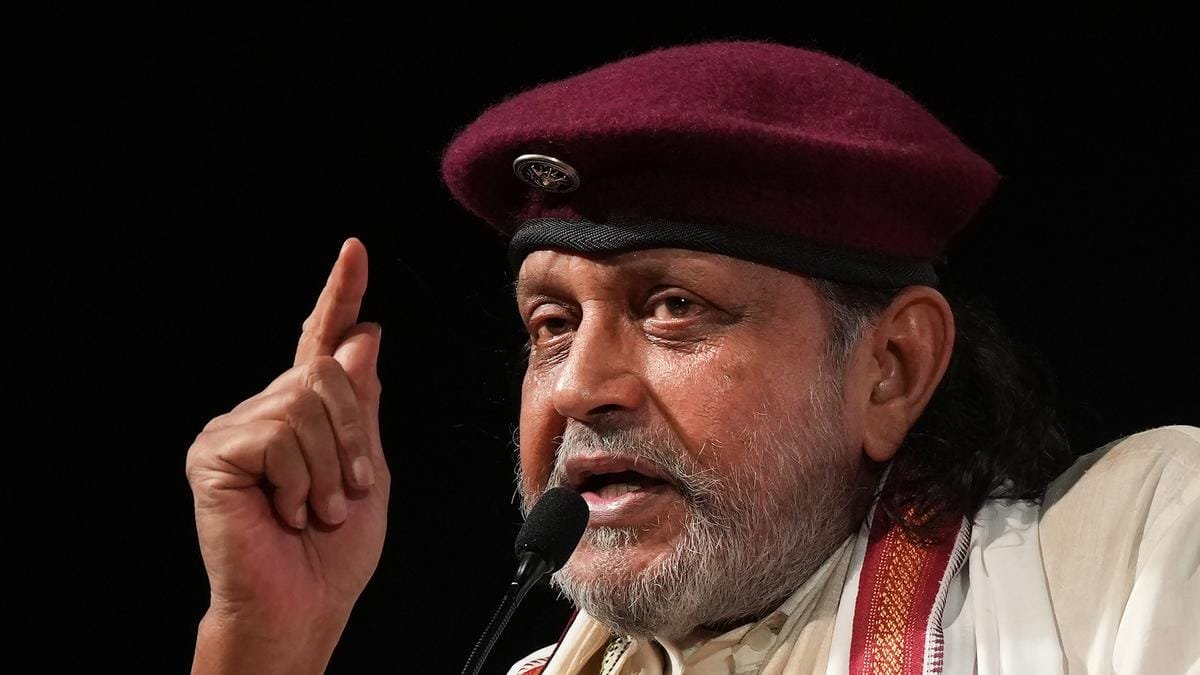 दिग्गज अभिनेता मिथुन चक्रवर्ती को दादा साहब फाल्के पुरस्कार मिलेगा: सूचना एवं प्रसारण मंत्री
