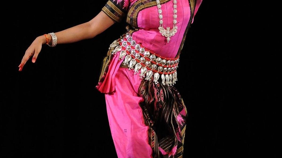मधुलिता महापात्रा के 'नमन' उत्सव ने ओडिसी को उसके सभी रंगों में प्रदर्शित किया