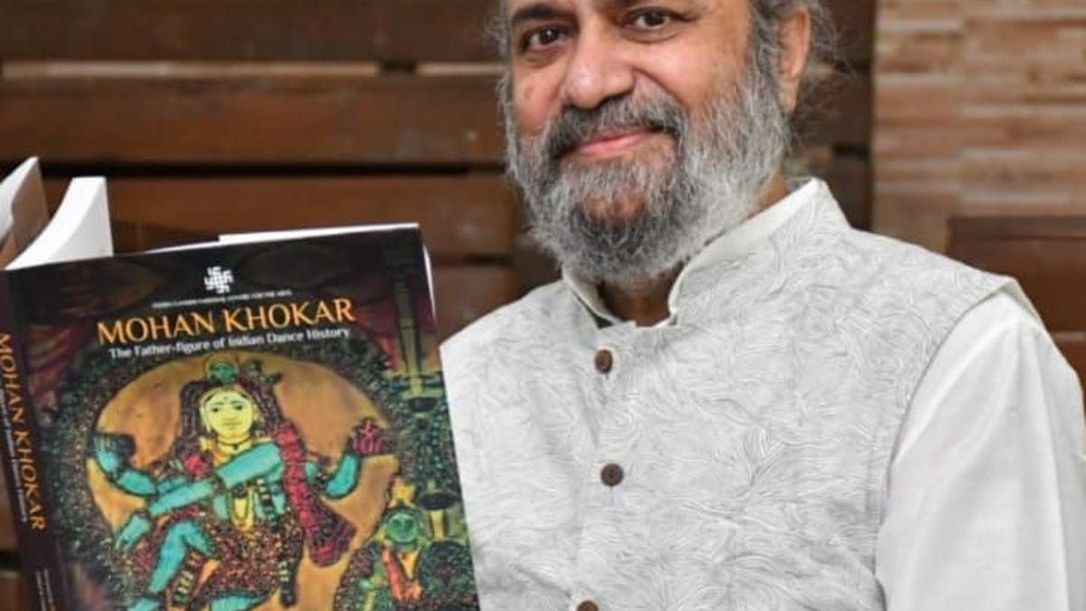 आशीष खोकर: 'प्रदर्शन कला पेंटिंग की तरह नहीं है'