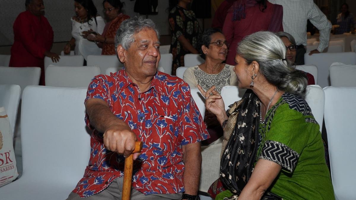 नीलगिरी के नाटककार विट्ठल राजन लिखित शब्दों के प्रति अपने प्रेम के बारे में बताते हैं