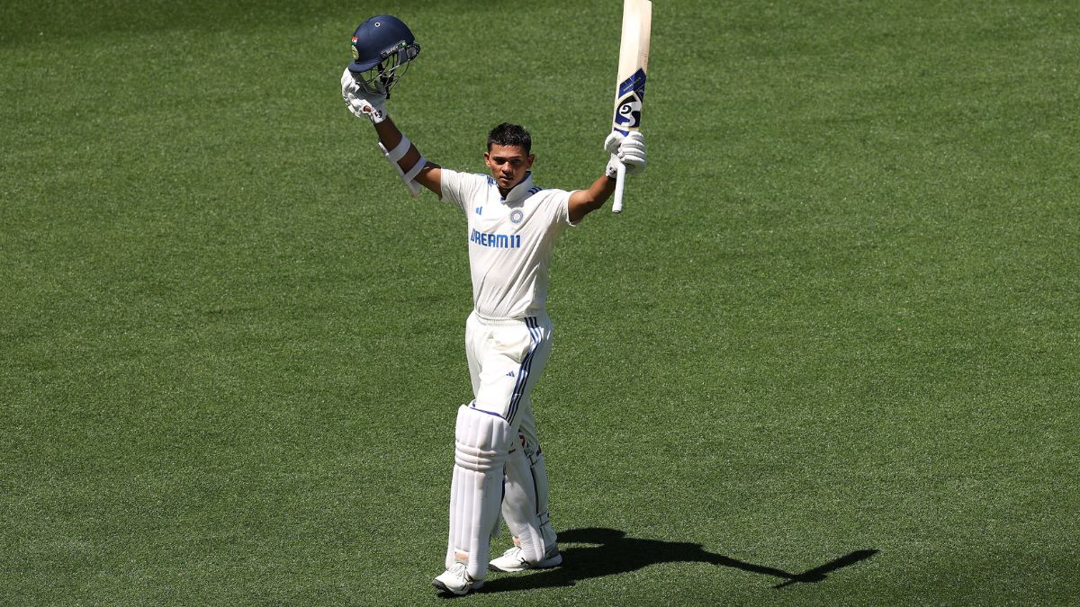 पर्थ में 161 रनों की पारी खेलकर यशस्वी जयसवाल नवीनतम आईसीसी रैंकिंग में जो रूट को पीछे छोड़ते हुए नंबर 1 टेस्ट बल्लेबाज बन गए।