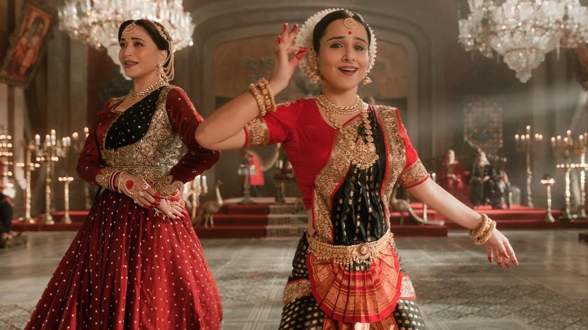 'भूल भुलैया 3' फिल्म समीक्षा: इस नीरस हॉरर कॉमेडी में माधुरी दीक्षित और विद्या बालन का कम उपयोग किया गया है