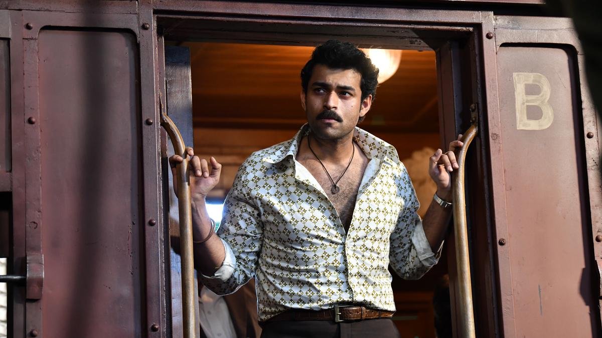 'मटका' फिल्म समीक्षा: एक ईमानदार वरुण तेज इस उबाऊ नाटक को नहीं बचा सकते