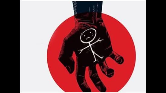 स्कूल के प्रिंसिपल ने पुष्टि की कि ऐसे मामलों से संबंधित शून्य-सहिष्णुता नीति का पालन करते हुए, शिक्षक की सेवाएं समाप्त कर दी गई हैं। (एचटी)