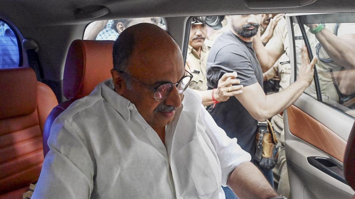 यौन शोषण मामले में मलयालम अभिनेता सिद्दीकी को सुप्रीम कोर्ट से अग्रिम जमानत मिल गई है