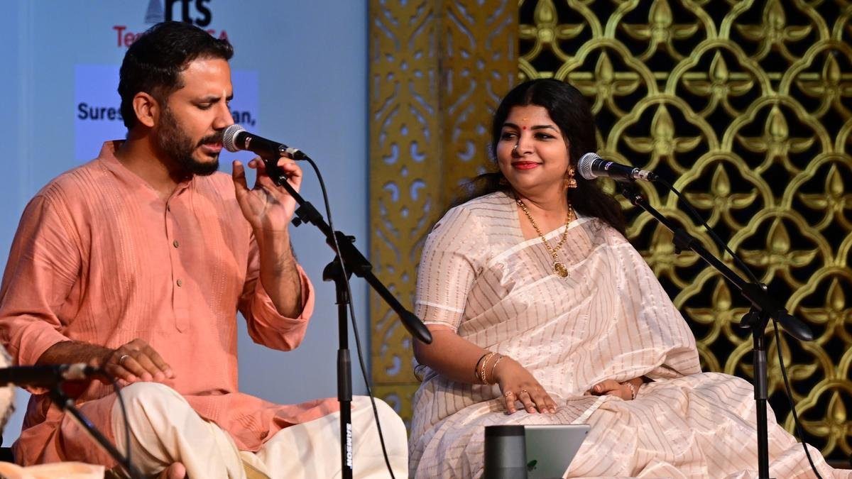 शास्त्रीय रचनाओं के माध्यम से प्रेम का इजहार
