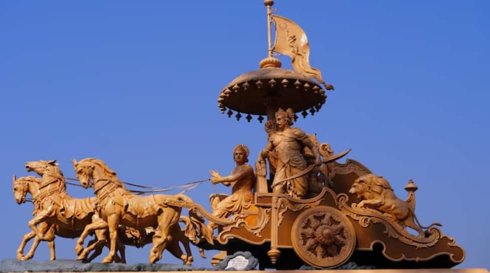 गीता जयंती 2024: महत्व, कहानी, समय और इस पवित्र दिन पर पालन किए जाने वाले अनुष्ठान