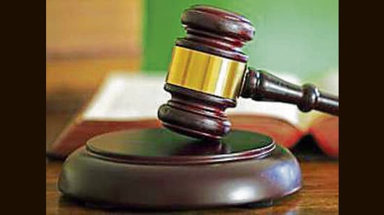 शिकायतकर्ता, जो सामान पहुंचाने के लिए सख्त समय सीमा पर था, को आईओसीएल द्वारा जारी प्रीपेड कार्ड के बजाय Google पे के माध्यम से भुगतान करने के लिए मजबूर किया गया था। (आईस्टॉक)