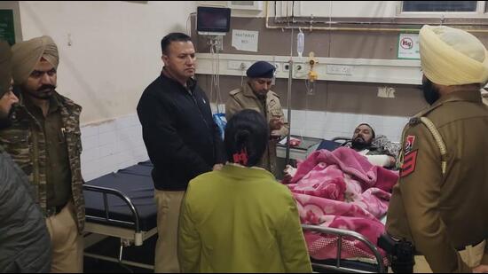 पंजाब के बठिंडा में फार्म यूनियन कार्यकर्ताओं की पुलिस के साथ झड़प में 3 SHO घायल हो गए