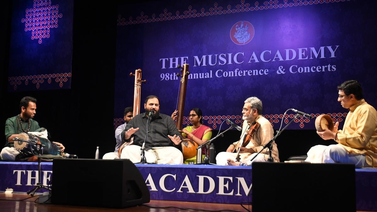 विग्नेश ईश्वर को अपना तुरुप का पत्ता - एक मजबूत आवाज - अच्छी तरह से बजाना चाहिए