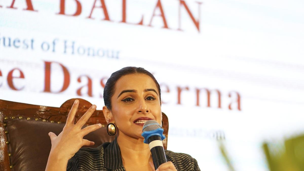 विद्या बालन मजेदार फिल्मों के साथ अपनी उम्र कम करना चाहती हैं