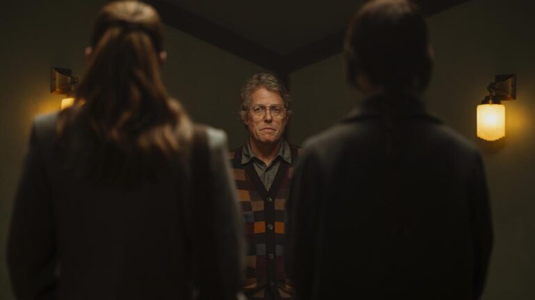 विधर्मी फिल्म समीक्षा: ह्यूग ग्रांट ने इस धार्मिक मूर्ख की हत्या कर दी