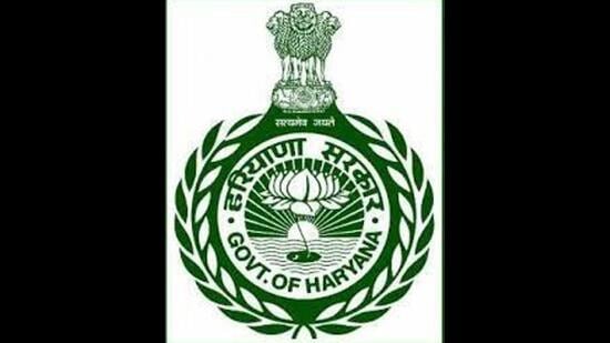 हरियाणा सरकार ने रविवार देर रात एक बड़ा प्रशासनिक फेरबदल करते हुए कई विभागों के प्रशासनिक सचिवों सहित 44 आईएएस अधिकारियों का तबादला कर दिया।