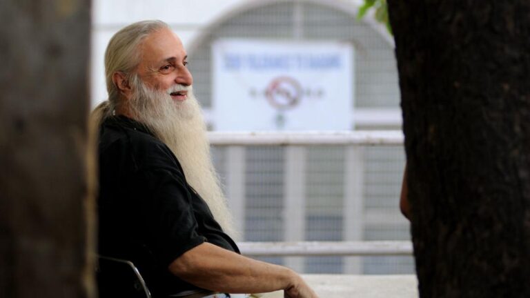 होशंग मर्चेंट की 'रेनबो वॉरियर्स' और कविता संग्रह 'लालन बुक' की समीक्षा