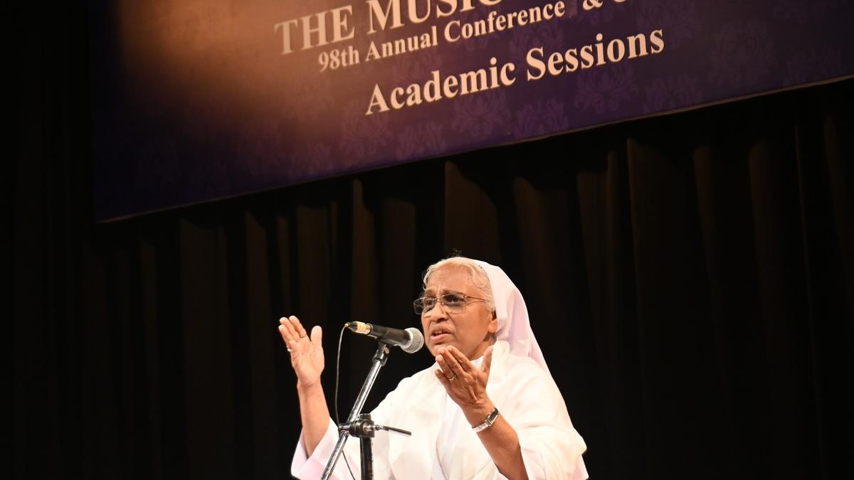 कैसे कर्नाटक संगीत समावेशी साहित्य की ओर बढ़ रहा है