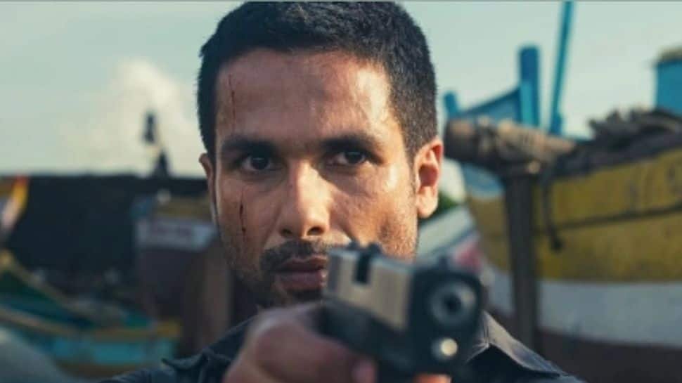 देव एक्स की समीक्षा: नेटिज़ेंस कॉल शाहिद कपूर स्टारर धामेखर, हेल ग्रिपिंग स्क्रीनप्ले