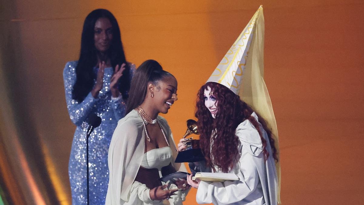 Grammys 2025 | चैपल रोआन बेस्ट न्यू आर्टिस्ट, बेयॉन्से क्लिन्स बेस्ट कंट्री एल्बम जीतता है