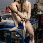 नई दिल्ली में बंदप सिंह की फोटोग्राफी प्रदर्शनी में नागा साधु की आध्यात्मिक यात्रा की खोज करें