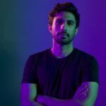 फूलों के बीच: प्यार और हानि के माध्यम से ओफ की संगीत यात्रा