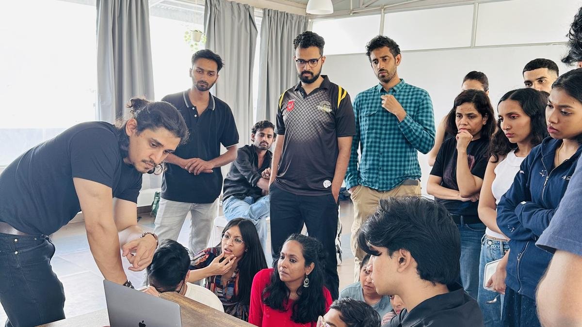 मेजबान के लिए मिसफिट बेंगलुरु में एक अभिनय कार्यशाला विश्वास करना शुरू कर देता है