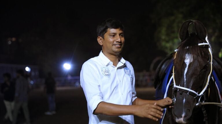 यह कालानुक्रमिक क्लब घोड़े लगाने योग्य बना रहा है