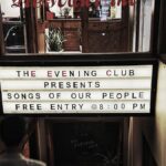 शिलॉन्ग का इवनिंग क्लब कलाकारों और संरक्षक के लिए सभी सही नोटों को हिट करता है