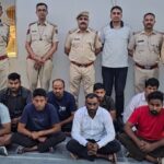 8 युवाओं ने 21 करोड़ रुपये पर छापा मारा, मशीनों को प्रिंट करने वाले नोट्स बन गए