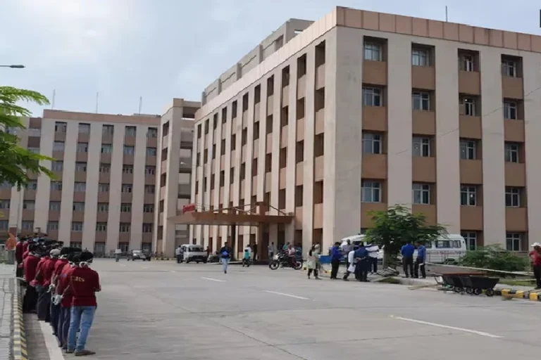 एम्स नौकरियों से भरा है, बस इन शर्तों को पूरा करना होगा, 2 लाख से अधिक मिलेगा