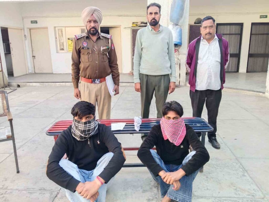 "युद्ध नशों के विरुद्ध" अभियान के तहत पुलिस की नशा तस्करों के खिलाफ कार्रवाई