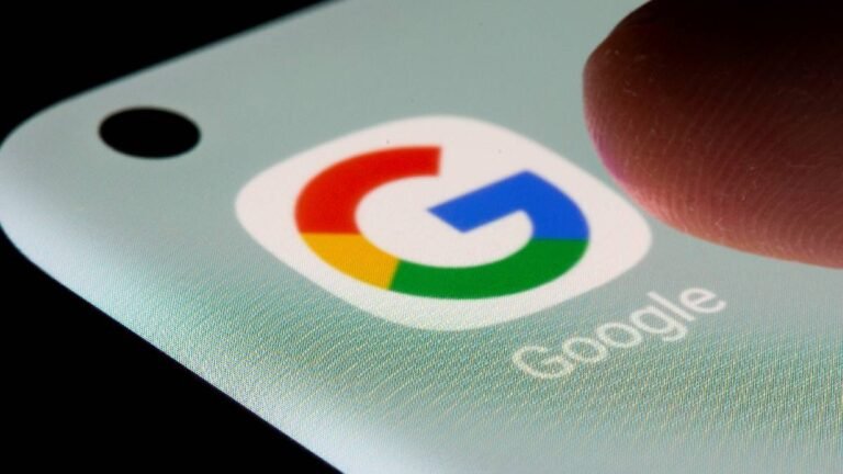 Google आपकी बातचीत को सुन रहा है, और यहां बताया गया है कि इसे कैसे रोकें