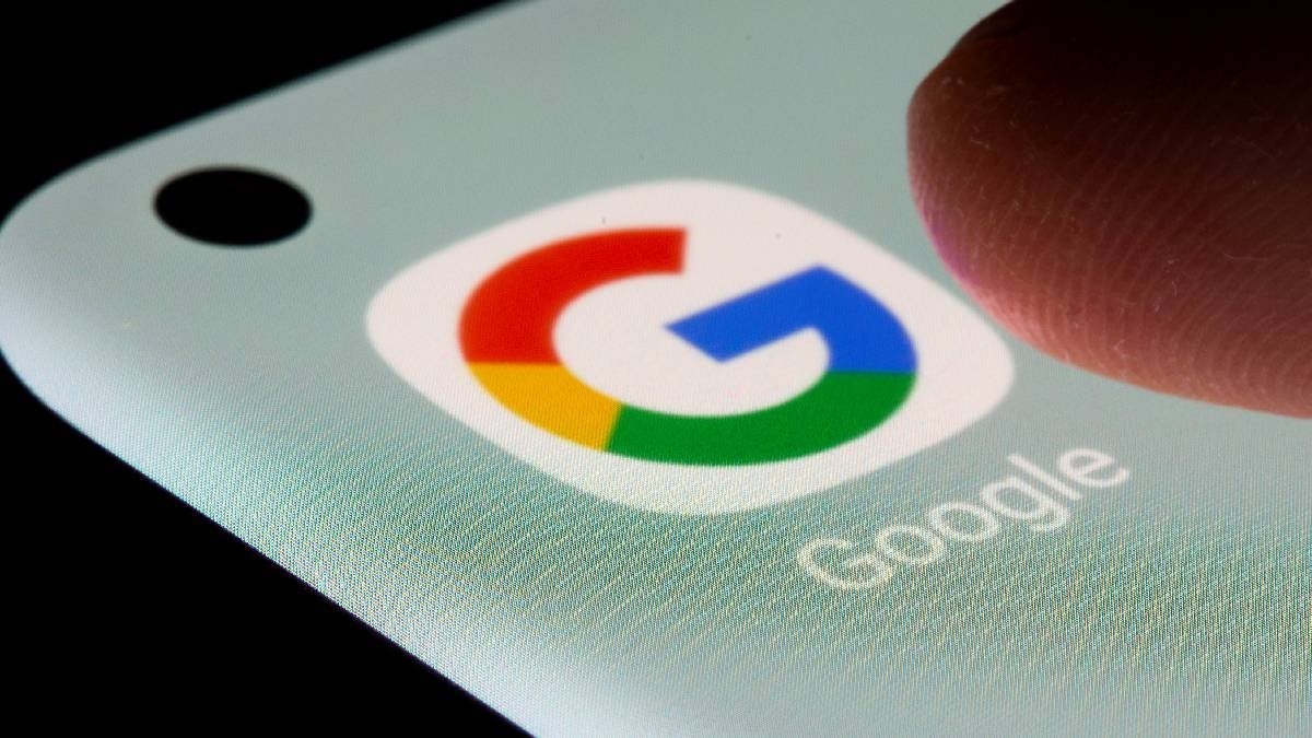 Google आपकी बातचीत को सुन रहा है, और यहां बताया गया है कि इसे कैसे रोकें
