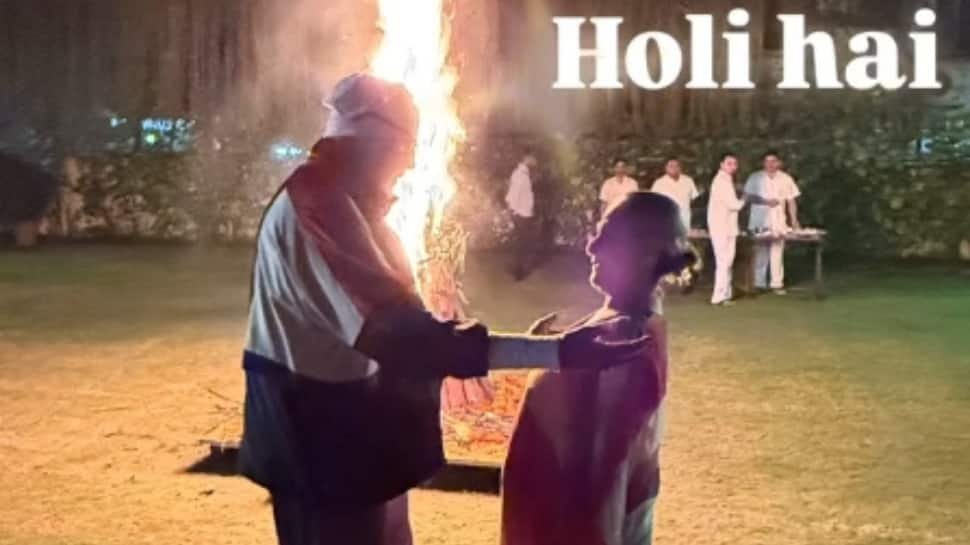 अमिताभ और जया बच्चन होलिका दहान से आराध्य तस्वीर वायरल हो जाते हैं