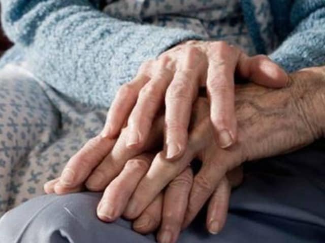 60 वर्षीय पति, 65 साल की पत्नी…, 125 उम्र के लिए भटकना ...