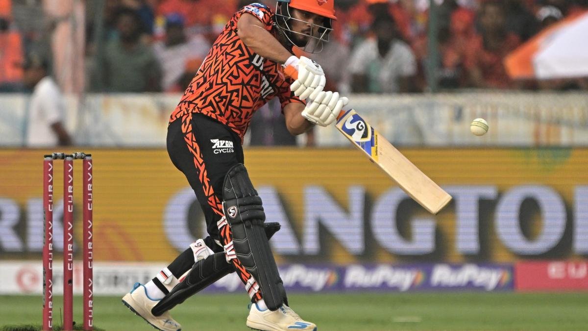 इज़ान की नाबाद सेंचुरी ने सनराइजर्स हैदराबाद के सीज़न के सलामी बल्लेबाज को रोशनी दी