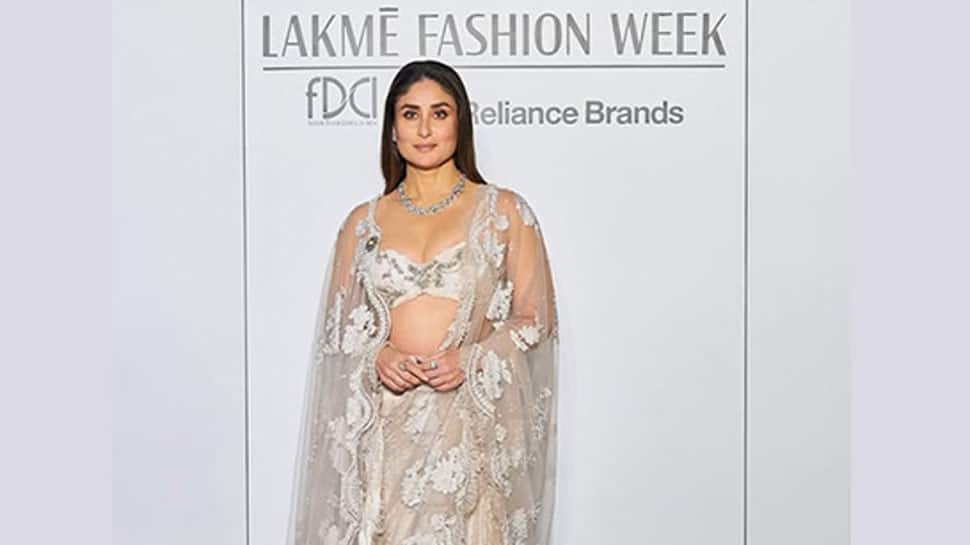 करीना कपूर ने 25 साल के लक्मे फैशन वीक मनाते हैं, मेरे पेट में तैमूर के साथ रैंप को याद करते हैं