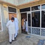 घर पर टीवी देखने वाले बच्चे, 'बिल्ली' की आवाज रात में आए, सुबह में हिलाया