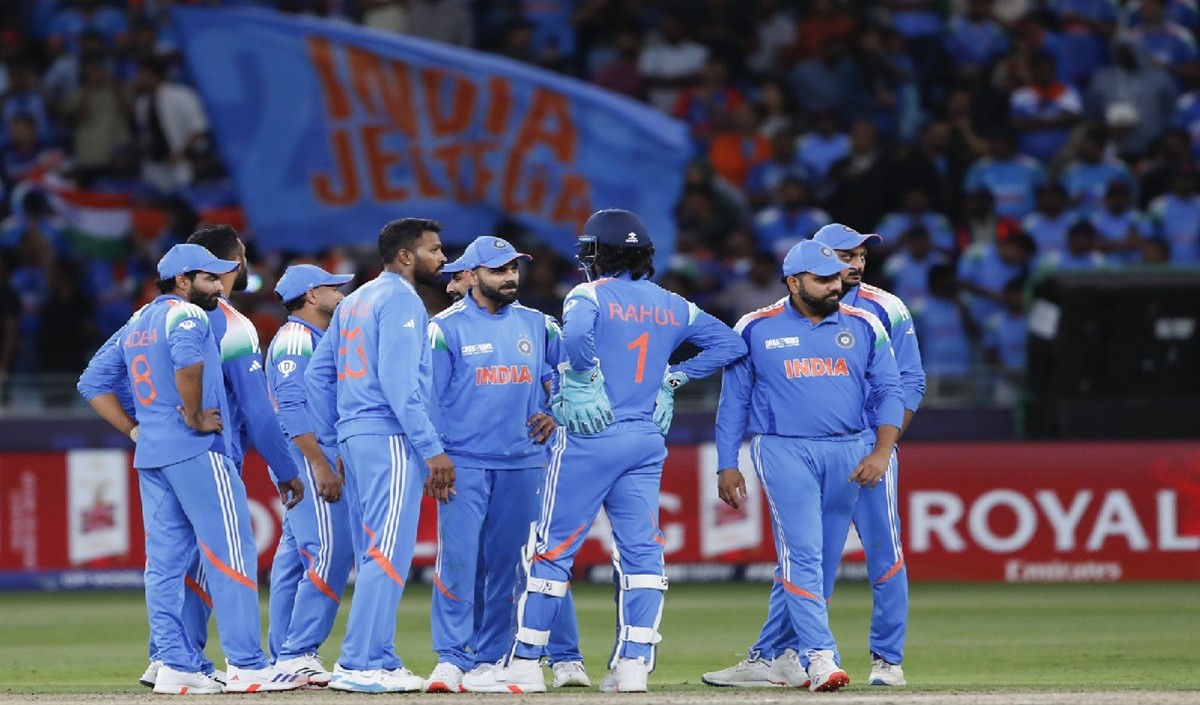 चैंपियंस ट्रॉफी इंडिया ने 2025 में हैट -ट्रिक जीता, न्यूजीलैंड को 44 रन से हराया, वरुण चक्रवर्ती ने उड़ान भरी