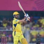 'धोनी दस ओवर बैट नहीं कर सकते ...': CSK के बल्लेबाजी क्रम पर कोच फ्लेमिंग