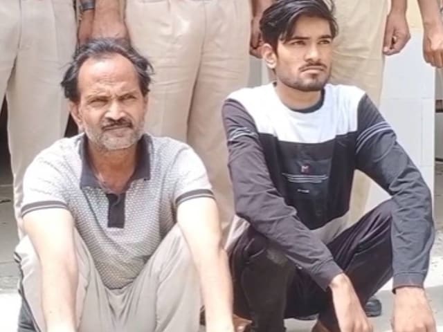 पिता बेटे ने पैसे इकट्ठा करने के लिए दुकान खोली, लोगों के बीच पैसा देने की दौड़