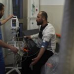 फिल्म अकादमी ने उन पर हमला करने के जवाब में 'नो अन्य लैंड' के सह-निदेशक हमदान बल्लल का नाम नहीं देने के लिए माफी मांगी।