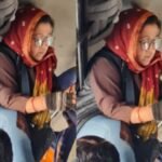 बहादुर महिला कंडक्टर जो कवर किया गया है, टिकट इस तरह के टिकट काटते हैं, पैसा पैसा इकट्ठा करता है