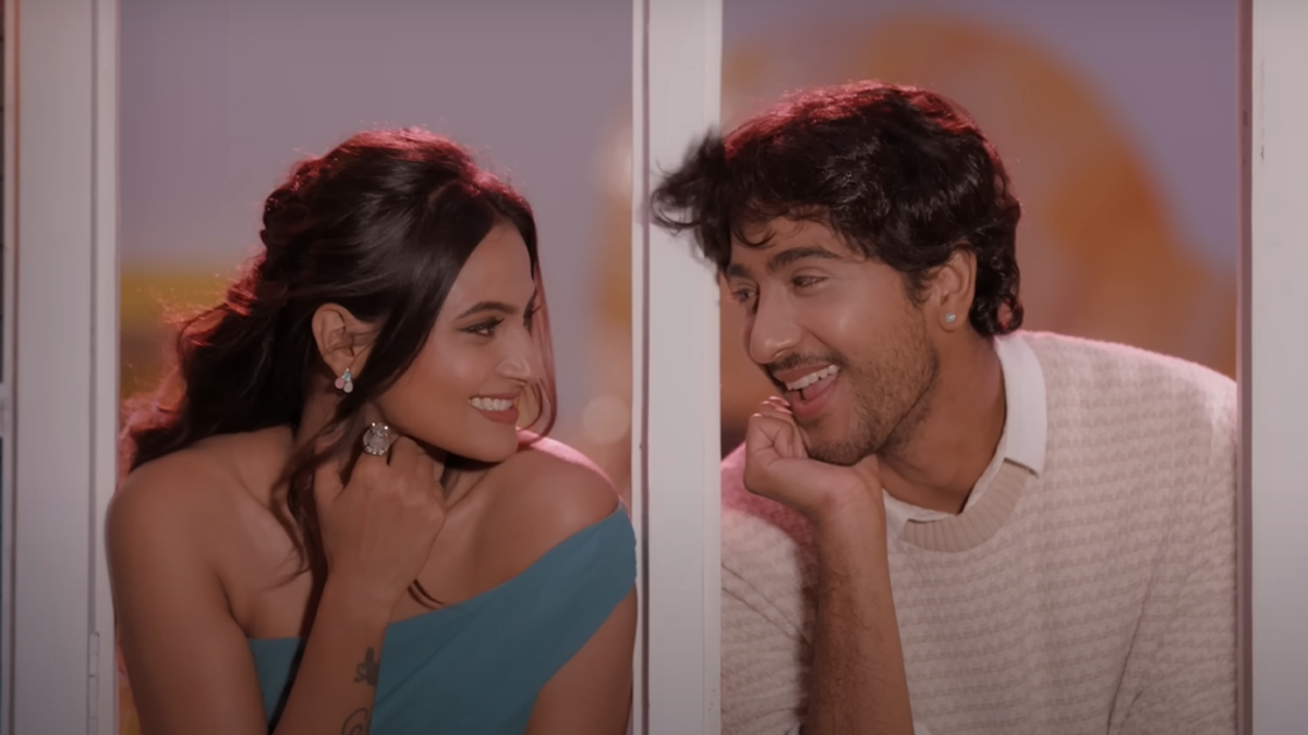 'मानद कडालू' मूवी रिव्यू: योगराज भट ने अपनी नवीनतम पेशकश में दर्शन के साथ एक प्रेम त्रिकोण प्रदान किया