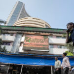 मार्केट ओपनिंग बेल: Sensex Gains 550 अंक, 23,500 से ऊपर निफ्टी