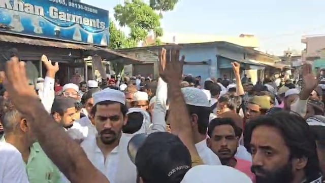 ईद से 2 दिन पहले, हरियाणा में हंगामा, मुसलमानों ने पुलिस स्टेशन को घेर लिया, पुलिस ने फिर से बनाई