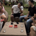 यहां बताया गया है कि कैसे भारतीय कार्ड गेम खेल रातों और सामाजिक समारोहों को फिर से आकार दे रहे हैं