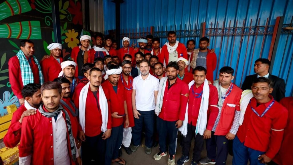राहुल गांधी महाकुम्ब के दौरान नई दिल्ली स्टेशन पर भगदड़ के बाद पोर्टर्स से मिले; 40 मिनट की बैठक में क्या हुआ