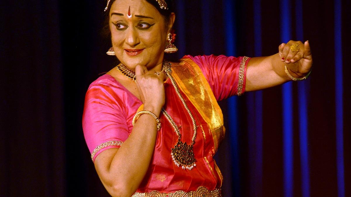 लक्ष्मी विश्वनाथन की कलात्मक विरासत को जीवित रखते हुए