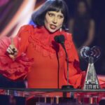 लेडी गागा शक्तिशाली 2025 Iheartradio अवार्ड्स स्पीच में उद्योग 'उम्रवाद' को बाहर बुलाता है